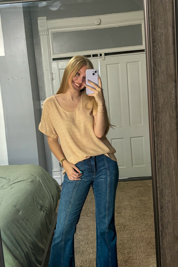 Lightweight, Breathable, Cotton Bleu Print V-neck short cap sleeve top. Long length perfect for leggings. Great for all seasons.