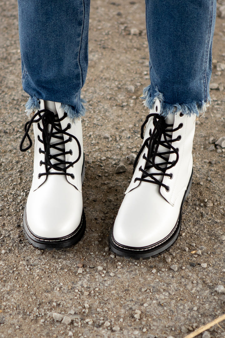Living Life Boots - White