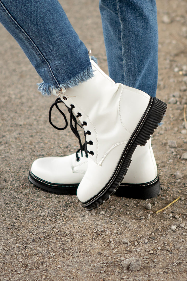 Living Life Boots - White