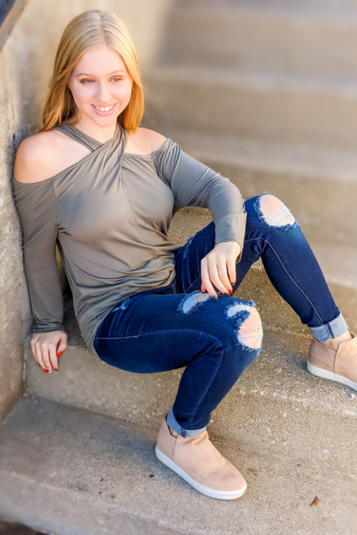 Breezy Overlap Cold Shoulder