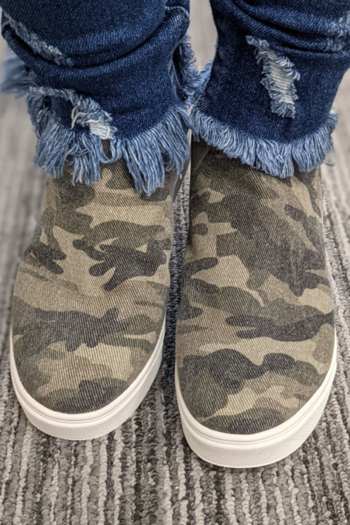 Diana Wedge Sneakers - Camo