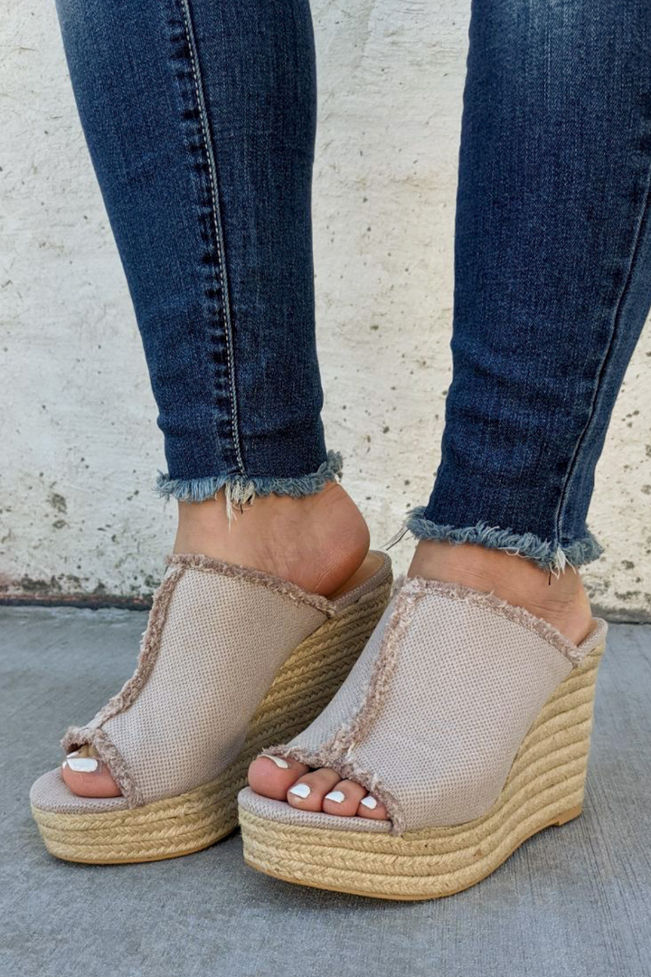 Bliss Linen Wedge