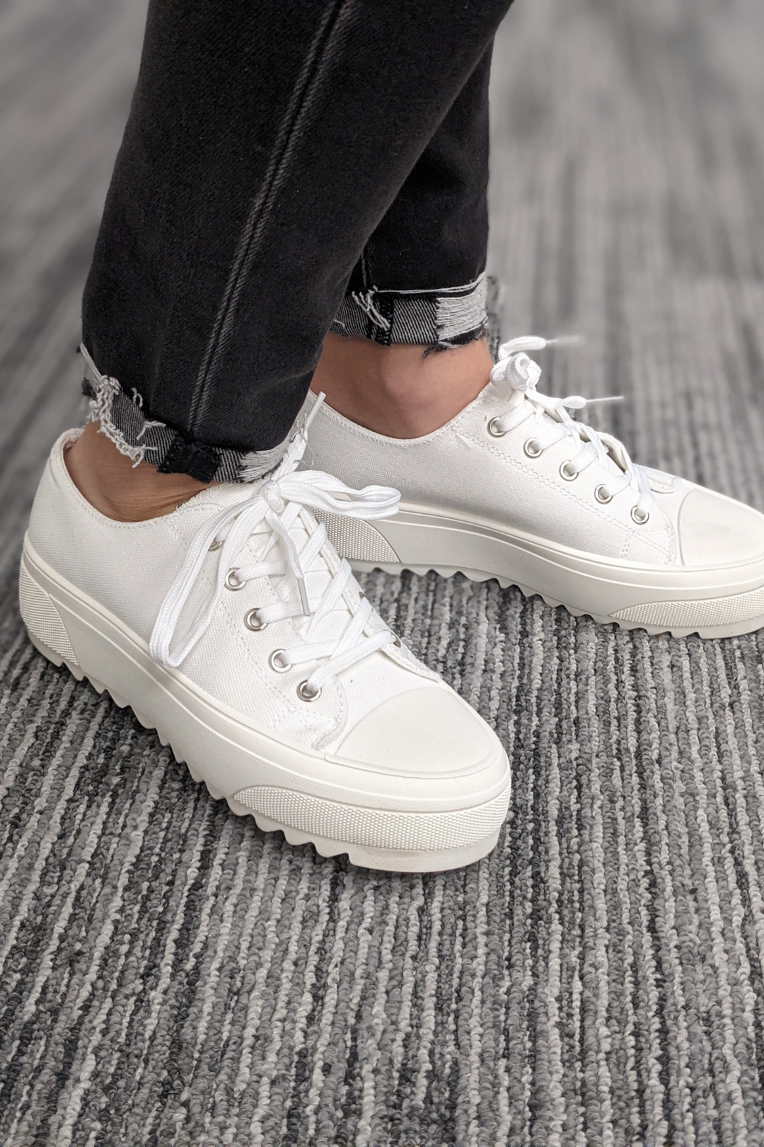 Chunky Lace up Sneakers - White