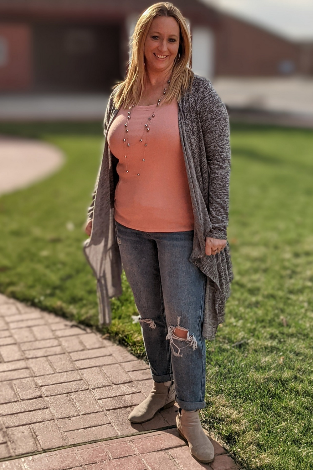 Scoop Neck Rib short sleeve active basic top. Fitted stretchable fabric perfect for layering and all seasons. 