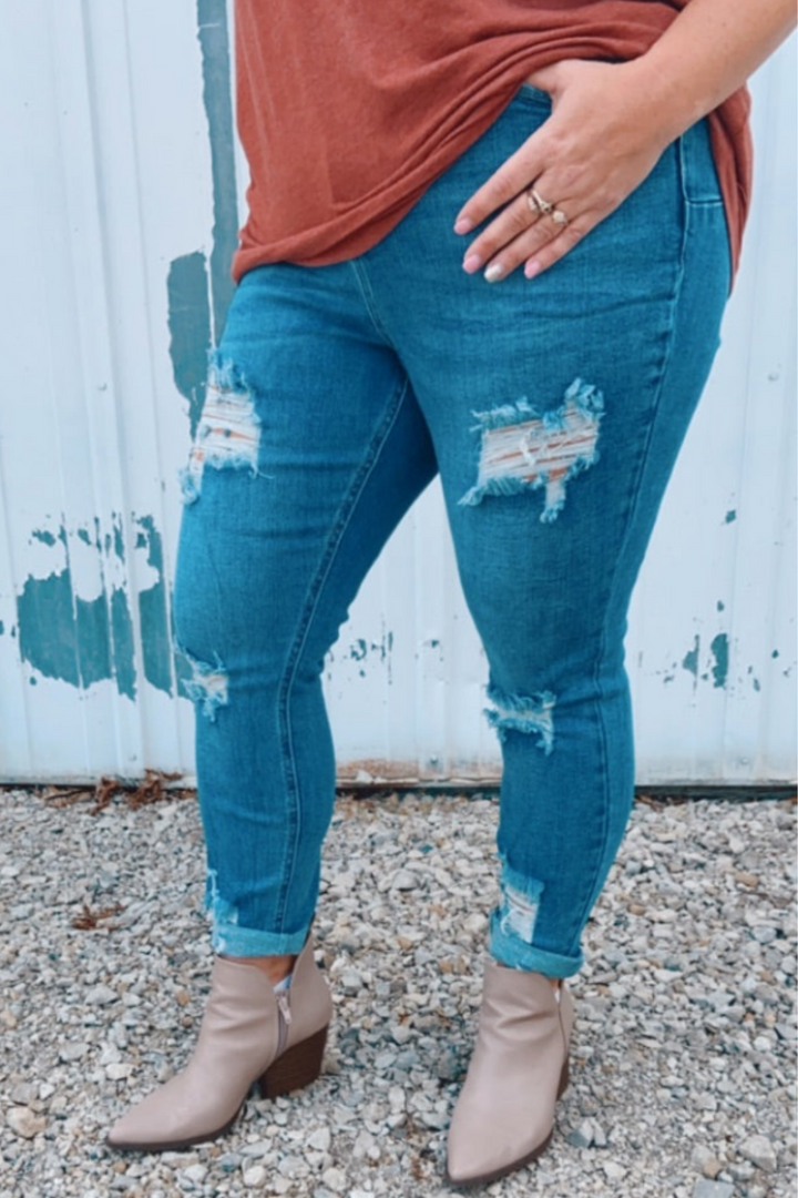Grace High Rise Distressed Capri - Med Wash