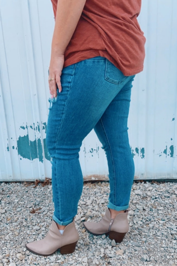 Grace High Rise Distressed Capri - Med Wash